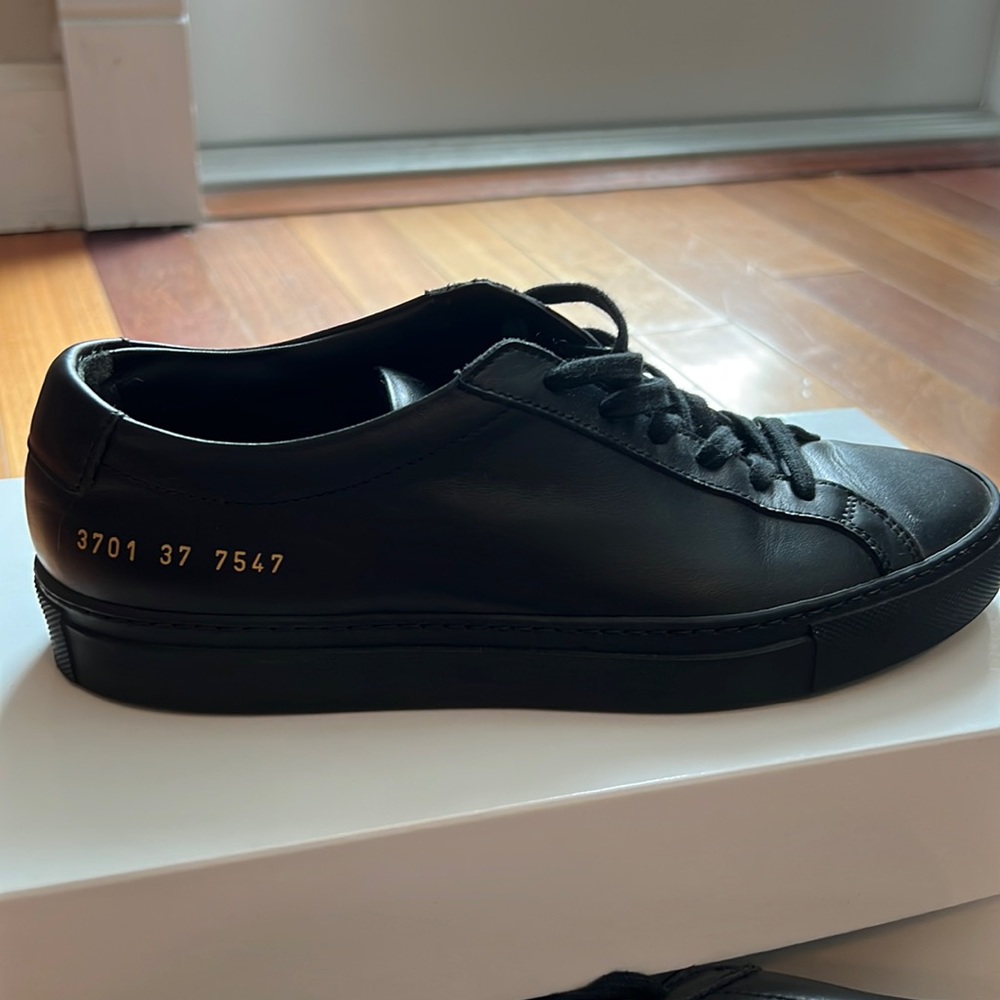Common projects 37 black archilles